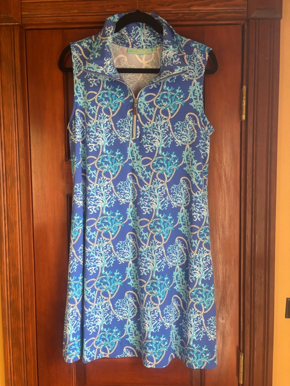 Sleeveless Blue Coral-Print Midi Dress with Zip Collar